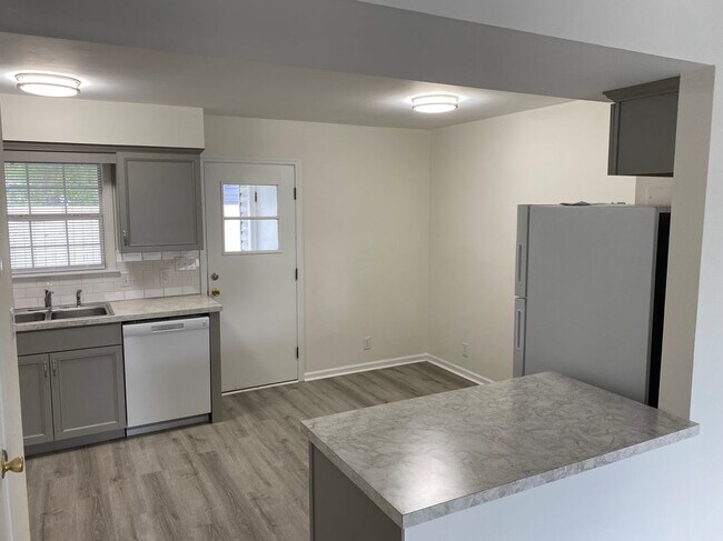 Foto del edificio - 6301 Timberline St