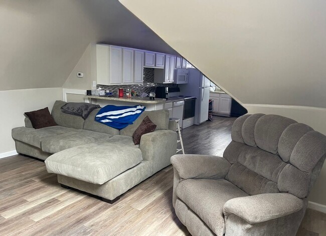 Foto del edificio - 235-2 Lexington Ave – The Treehouse Apartm...