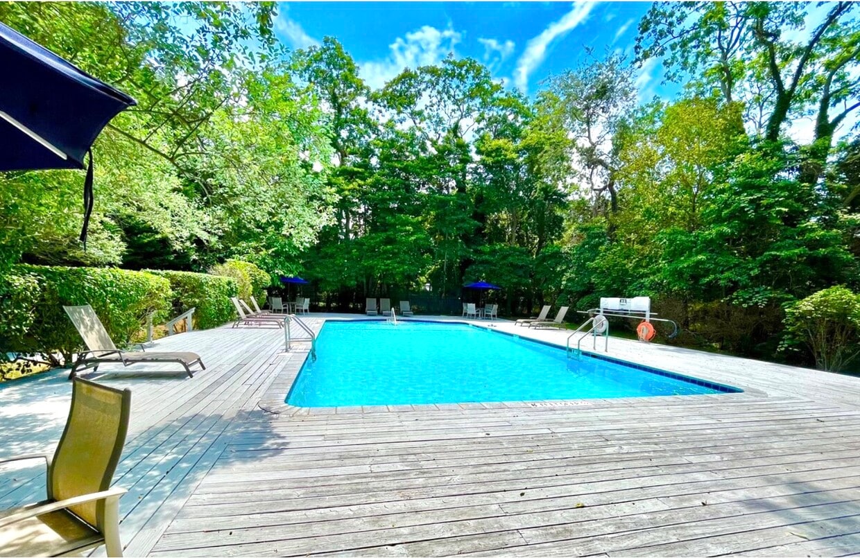 Primary Photo - 221 Mill Rd