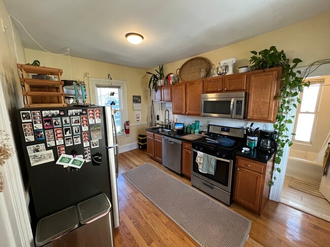 Building Photo - 12 Claremon St