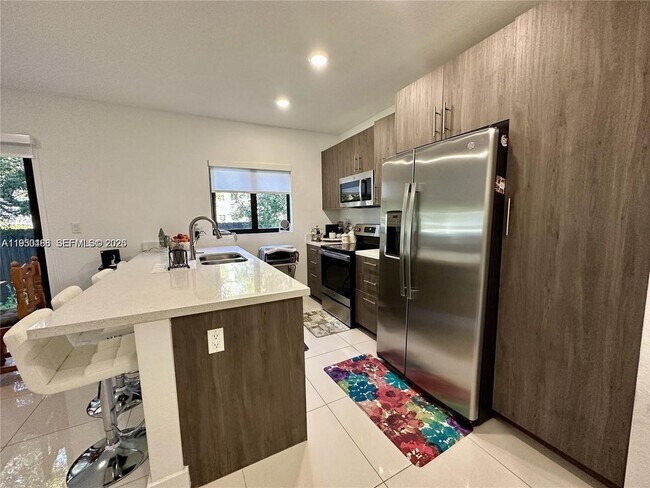 Foto del edificio - 306 NW 11th Ct