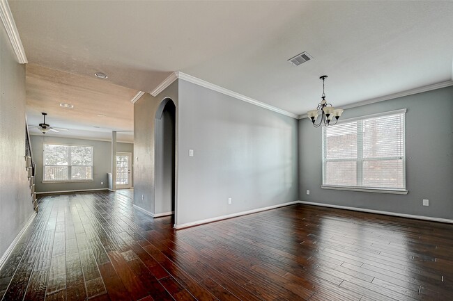 Building Photo - 17243 Lowell Lake Ln