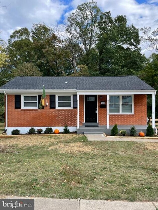 Foto principal - 14343 Belleville Ave
