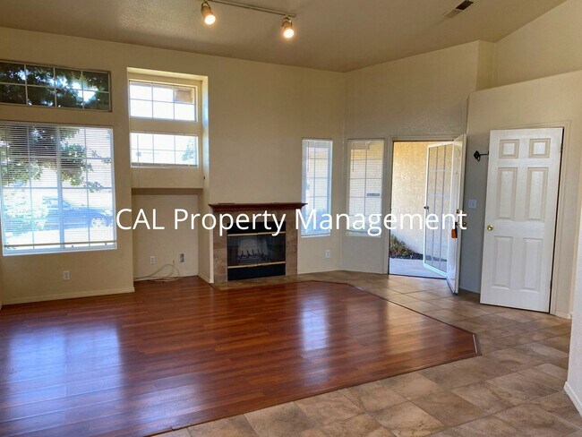 Building Photo - 3 Bed/ 2 Bath home in Soledad, CA