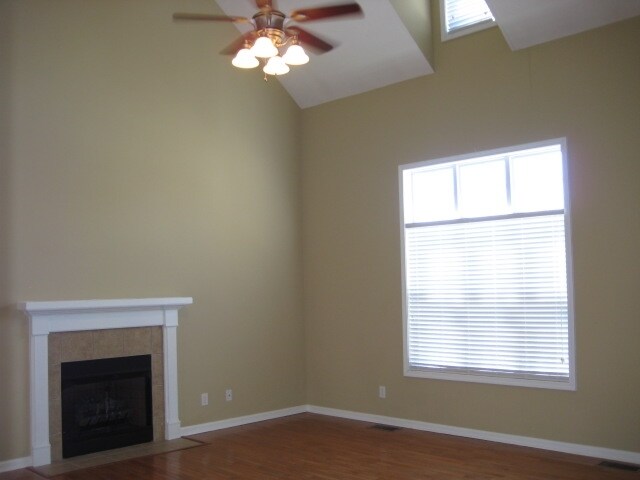 Building Photo - 3713 Kendra Ct N