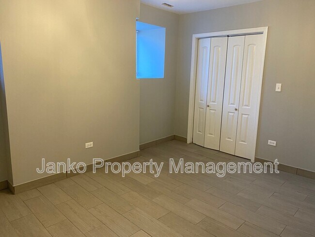 Building Photo - 5700 S Wabash Ave