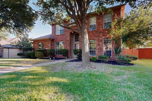 Building Photo - Spacious & Stylish Home in Quail Run-North...