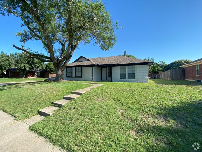 Building Photo - 1307 Edelweiss Dr