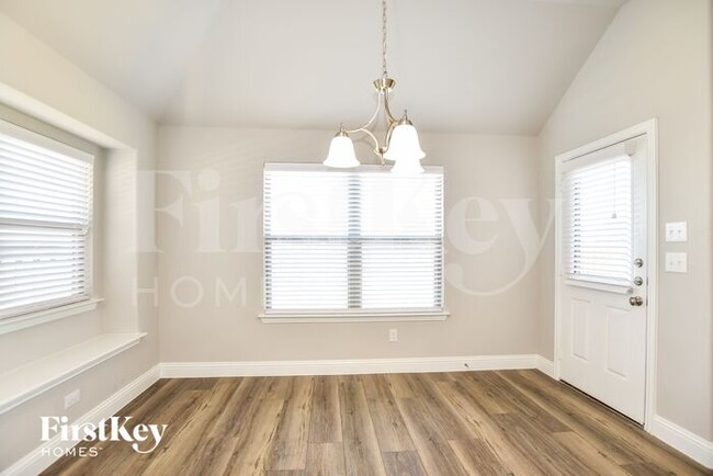 Building Photo - 1678 Veneto Dr