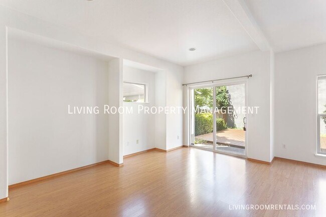 Foto del edificio - 3715 NE Grand Ave