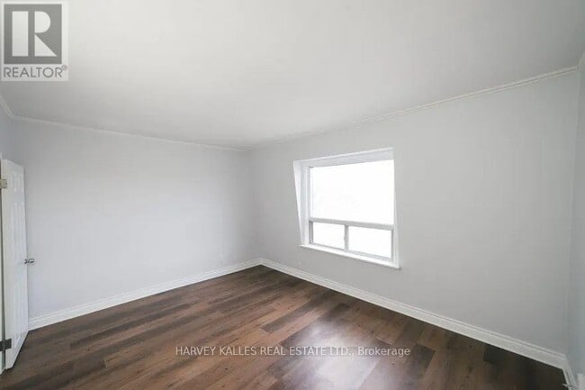 Building Photo - 1309 Dupont St