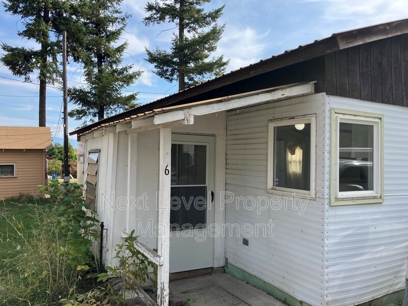 300 Bierney Creek Rd, Lakeside, MT 59922 House Rental in Lakeside, MT