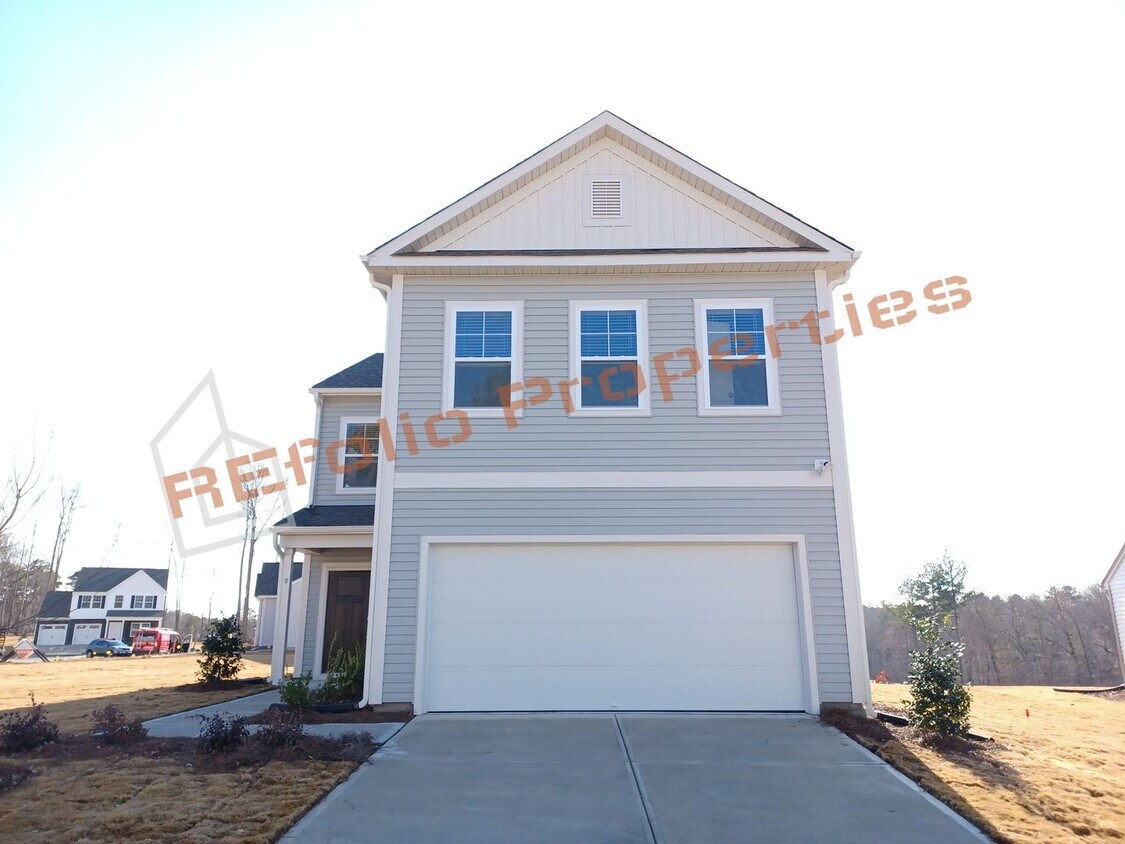 Primary Photo - Beautiful 4 Bedroom Home with Attached 2 C...