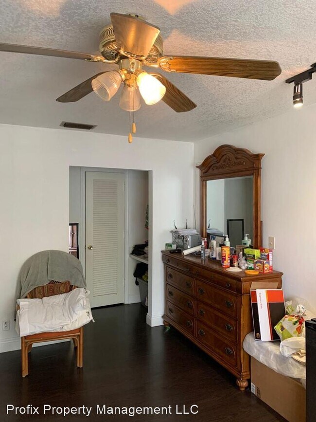 Foto del edificio - 5300 NW 18th St