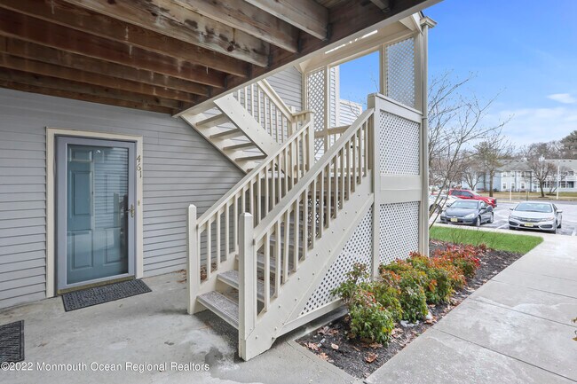 Foto del edificio - 461 Magnolia Ct