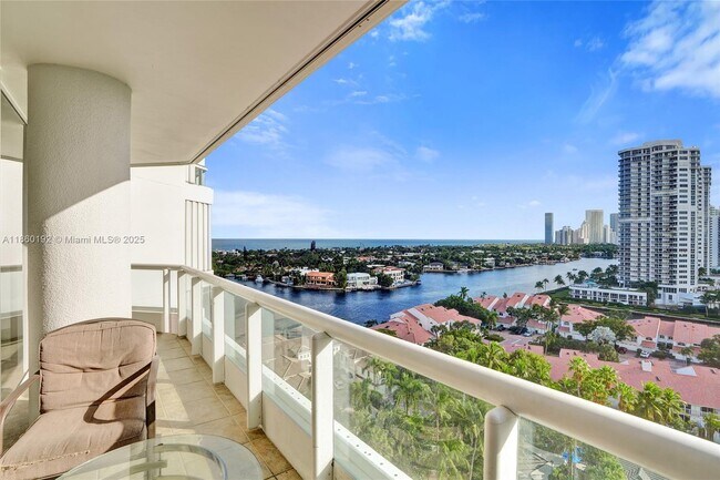 Foto del edificio - 21050 Point Pl