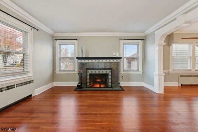Building Photo - 341 Palisade Rd