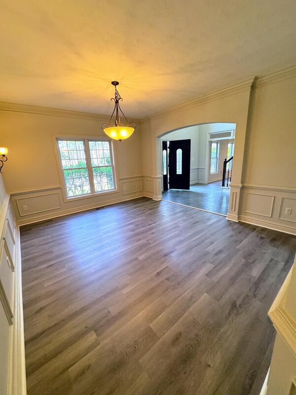 Building Photo - 863 Redleafe Cir