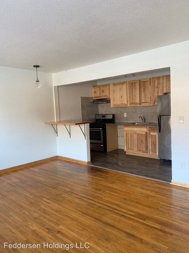 Foto del edificio - 615 E 18th St