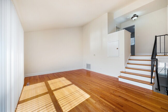 Building Photo - 436 Ridge Rd