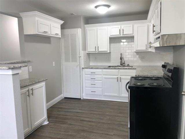Building Photo - 5016 Sherwood Dr