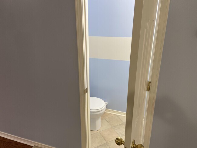 Building Photo - 5829 Monroe Crossing