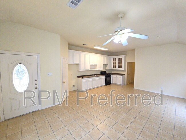 Building Photo - 6131 Andwood St