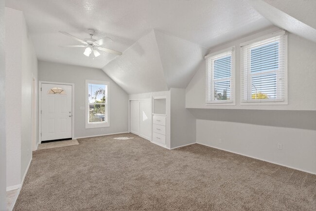 Photo - Charming Upstairs Unit near Riverside Plaza House