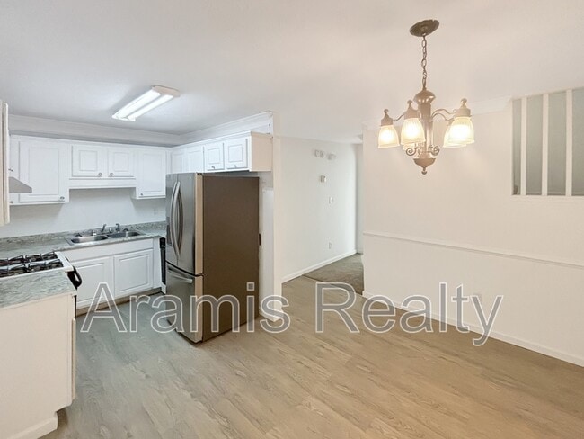 Building Photo - 3036 Destin Cir