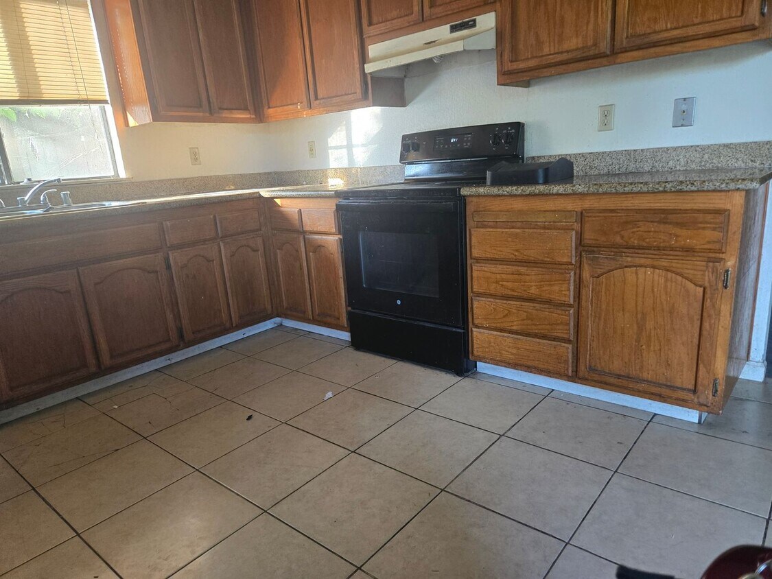 Building Photo - NOW AVAILABLE!!!   OPEN HOUSE!