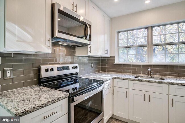 Foto del edificio - 3803 Green Ridge Ct