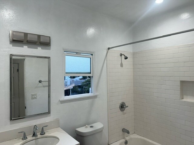 Foto del edificio - 2911 S Palm Grove Ave