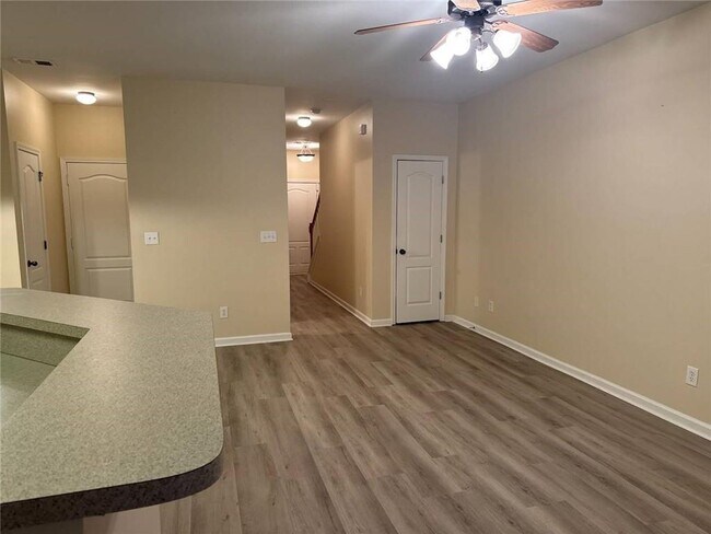 Foto del edificio - 6452 Mossy Oak Landing