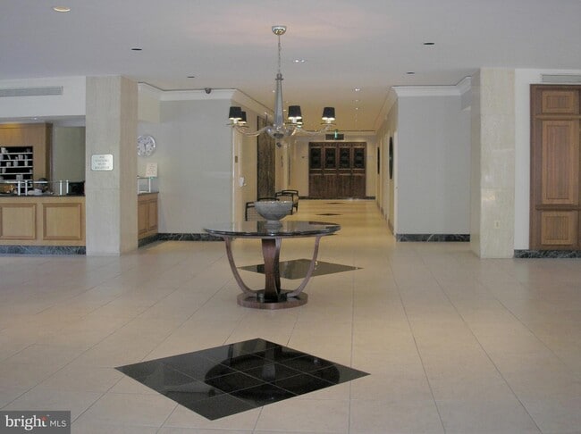 Building Photo - 10401 Grosvenor Pl