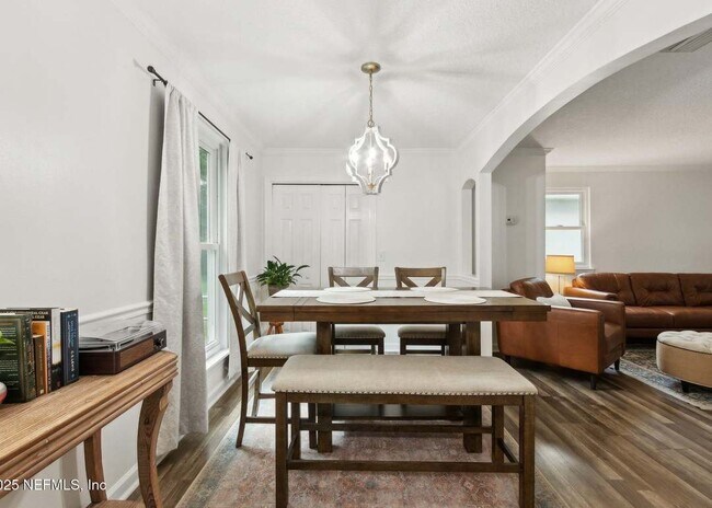 Foto del edificio - 11723 W Beaver St