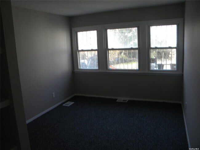 Foto del edificio - 57-62-62 228th St