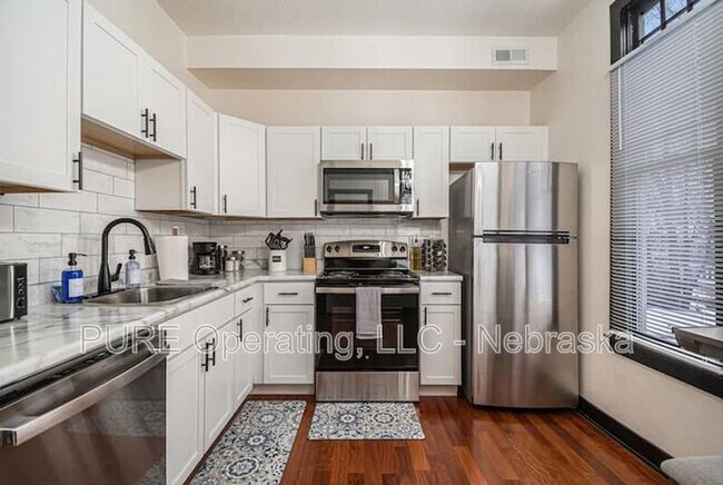 Foto del edificio - 2518 Woolworth Ave