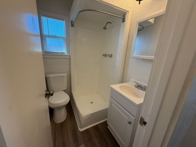 Building Photo - SAC T 1044