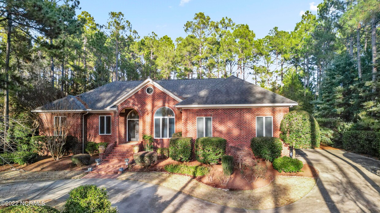 214 Plantation Dr, Southern Pines, NC 28387 House Rental in Southern