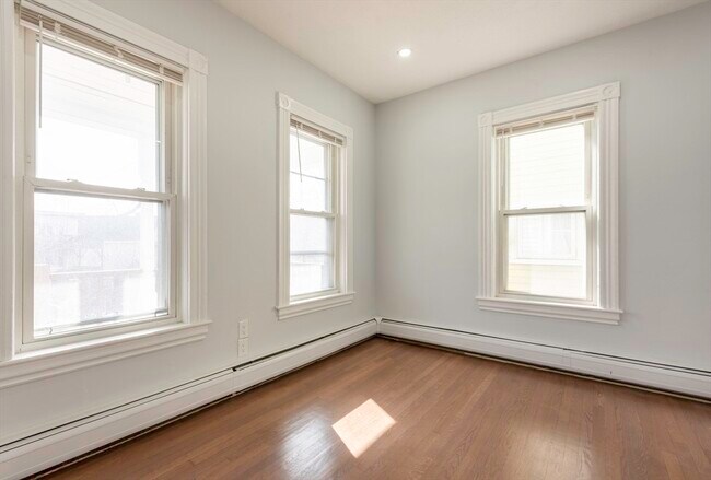 Foto del edificio - 106 Byron St