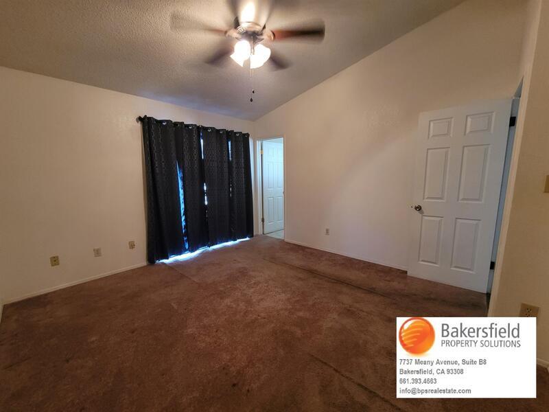 Foto del edificio - 904 Russell Ave