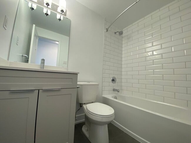 Building Photo - 118,124 Christopher Drive