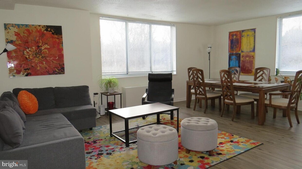 Foto principal - 10500 Rockville Pike