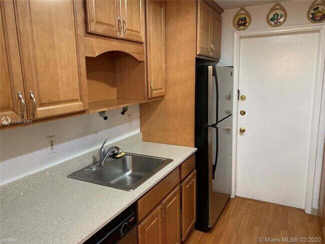 Building Photo - 2 br, 2 bath  - 7851 Miller Dr