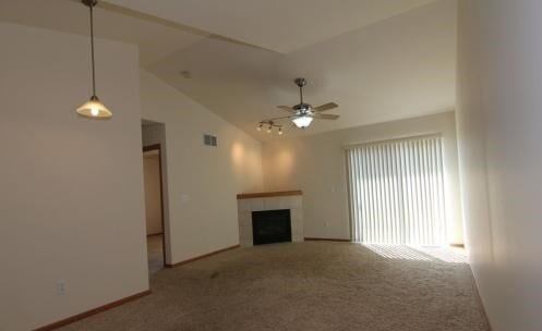 Building Photo - 3 bedroom, 2 bath Townhome in North Liberty