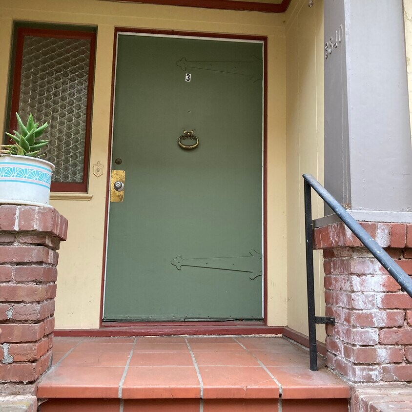 Primary Photo - 3842 Sacramento St