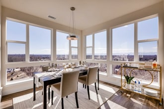 Building Photo - High Line Pointe