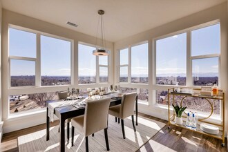 Building Photo - High Line Pointe