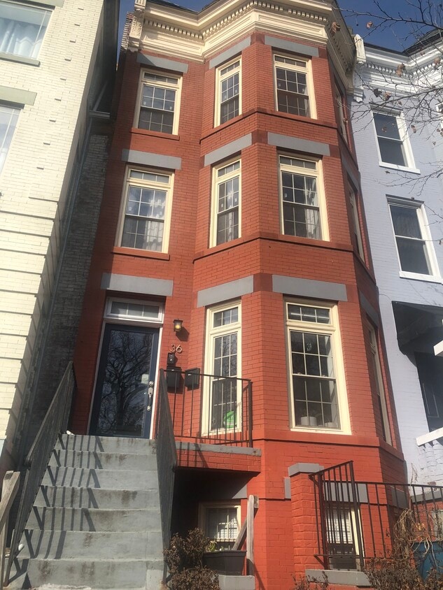 36 Rhode Island Ave NE Unit 2, Washington, DC 20002 Condo for Rent in Washington, DC