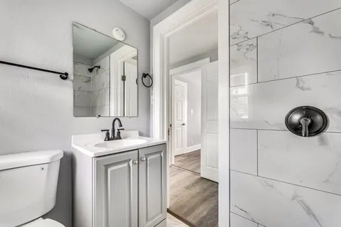 Foto del edificio - 4858 N 54th St